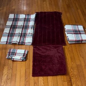 2 Cozy Burgundy Pillow Cases and Sheet Set